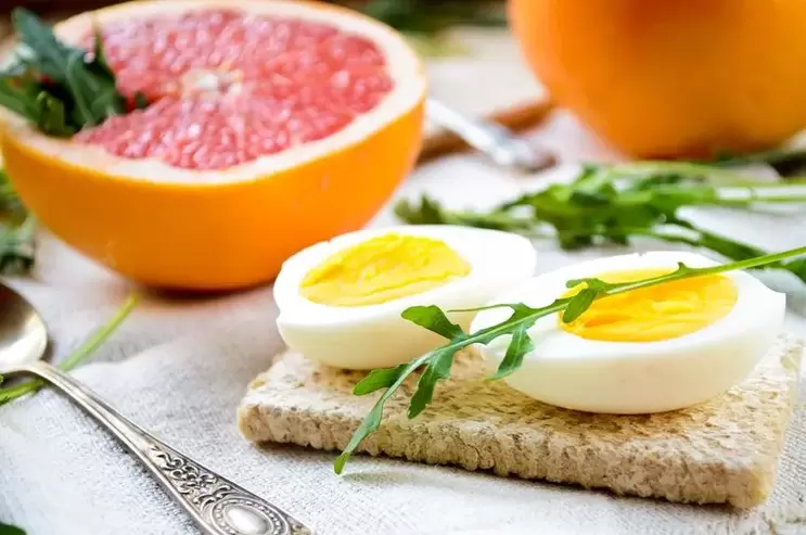 jajka i grejpfruty do diety jajecznej