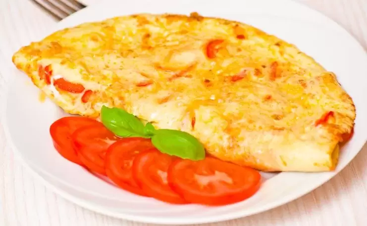 omlet z pomidorami do diety jajecznej